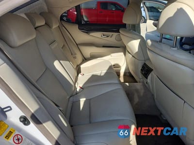 Zdjęcie 10 z 12 samochodu: 2008 LEXUS LS 460 VIN:JTHBL46F485061822 - miniatura