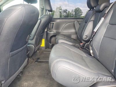 Zdjęcie 11 z 13 samochodu: 2015 TOYOTA SIENNA SPORT VIN:5TDXK3DC4FS531044 - miniatura