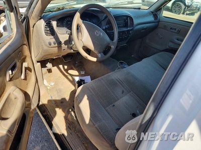 Zdjęcie 8 z 12 samochodu: 2005 TOYOTA TUNDRA BASE VIN:5TBKT42105S464934 - miniatura