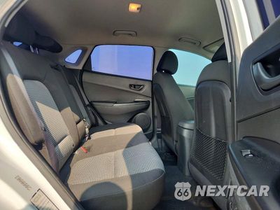 Zdjęcie 10 z 12 samochodu: 2020 HYUNDAI KONA SE VIN:KM8K12AA5L4452592 - miniatura