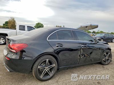 Trzecie zdjęcie samochodu z tyłu: 2022 MERCEDES-BENZ A 220 VIN:W1K3G4EB3NJ371624 - miniatura