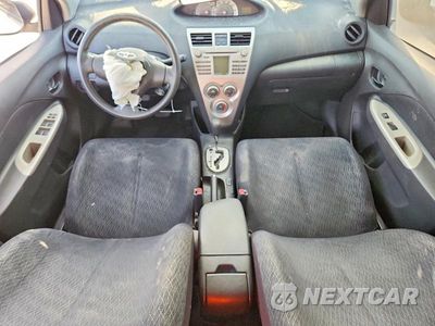 Zdjęcie 8 z 13 samochodu: 2007 TOYOTA YARIS BASE VIN:JTDBT923871177167 - miniatura