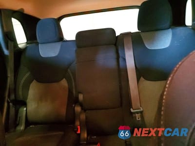 Zdjęcie 10 z 13 samochodu: 2018 JEEP CHEROKEE LATITUDE VIN:1C4PJLCB3JD538521 - miniatura