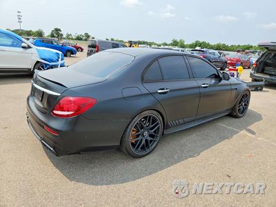 Trzecie zdjęcie samochodu z tyłu: 2018 MERCEDES-BENZ E 63 AMG-S VIN:WDDZF8KB8JA229580 - miniatura
