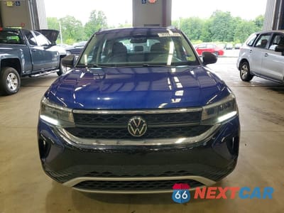 Piąte zdjęcie samochodu w środku: 2024 VOLKSWAGEN TAOS S VIN:3VV5X7B28RM080958 - miniatura