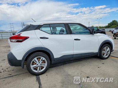 Trzecie zdjęcie samochodu z tyłu: 2018 NISSAN KICKS S VIN:3N1CP5CU1JL517285 - miniatura