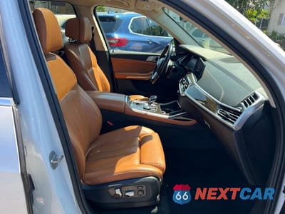 Zdjęcie 7 z 11 samochodu: 2019 BMW X7 XDRIVE50I VIN:5UXCX4C57KLS36314 - miniatura