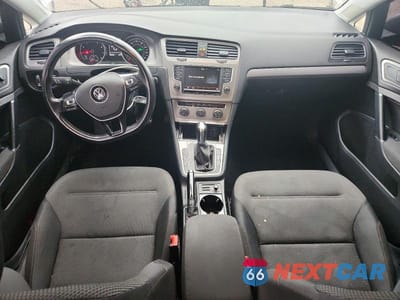 Zdjęcie 8 z 12 samochodu: 2016 VOLKSWAGEN GOLF SPORTWAGEN S VIN:3VWC17AU4GM516242 - miniatura