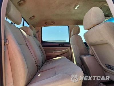 Zdjęcie 10 z 12 samochodu: 2006 TOYOTA TACOMA DOUBLE CAB PRERUNNER VIN:5TEJU62N16Z223645 - miniatura