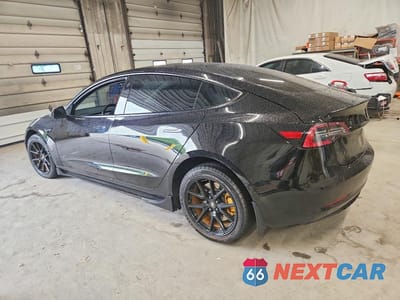 Drugie zdjęcie samochodu z przodu: 2022 TESLA MODEL 3 VIN:5YJ3E1EB1NF107596 - miniatura