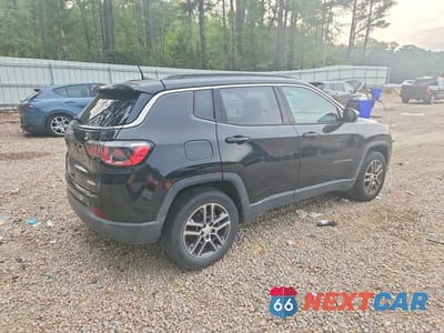 Trzecie zdjęcie samochodu z tyłu: 2017 JEEP COMPASS LATITUDE VIN:3C4NJCBB5HT632543 - miniatura