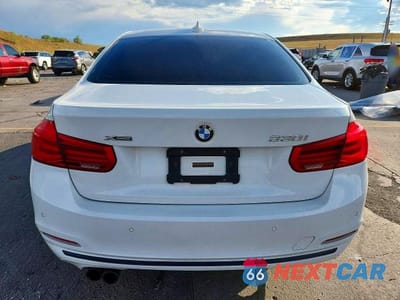 Zdjęcie 6 z 12 samochodu: 2017 BMW 330 XI VIN:WBA8D9G37HNU66578 - miniatura