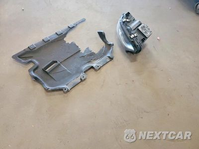 Zdjęcie 12 z 13 samochodu: 2017 MERCEDES-BENZ C 43 4MATIC AMG VIN:55SWF6EB0HU185460 - miniatura