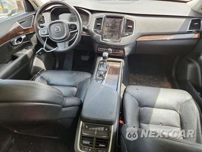 Zdjęcie 8 z 13 samochodu: 2016 VOLVO XC90 T6 VIN:YV4A22PK6G1031255 - miniatura