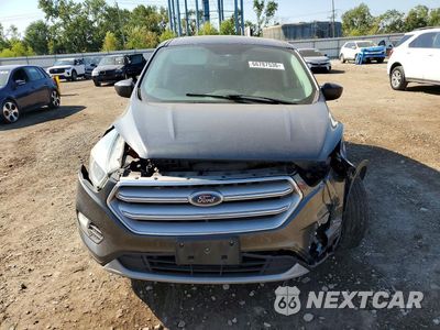 Piąte zdjęcie samochodu w środku: 2017 FORD ESCAPE SE VIN:1FMCU0GD1HUB66120 - miniatura