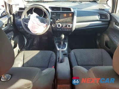 Zdjęcie 8 z 14 samochodu: 2020 HONDA FIT EX VIN:3HGGK5H88LM718883 - miniatura