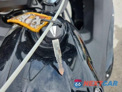 Zdjęcie 8 z 9 samochodu: 2019 KAWASAKI EX650 F VIN:JKAEXEK13KDA29764 - miniatura