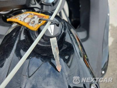 Zdjęcie 8 z 9 samochodu: 2019 KAWASAKI EX650 F VIN:JKAEXEK13KDA29764 - miniatura