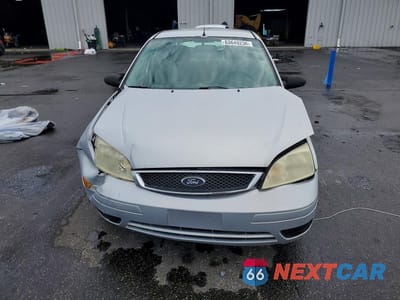 Piąte zdjęcie samochodu w środku: 2006 FORD FOCUS ZX4 VIN:1FAHP34N16W128359 - miniatura