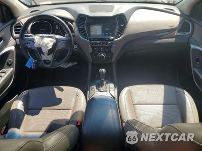 Zdjęcie 8 z 12 samochodu: 2017 HYUNDAI SANTA FE SPORT 2.0T ULTIMATE VIN:5NMZWDLA8HH048066 - miniatura