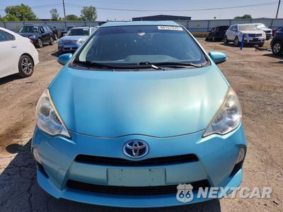 Piąte zdjęcie samochodu w środku: 2012 TOYOTA PRIUS C THREE VIN:JTDKDTB30C1017174 - miniatura