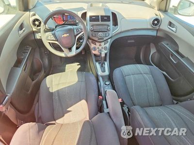 Zdjęcie 8 z 13 samochodu: 2012 CHEVROLET SONIC LT VIN:1G1JC5SH6C4218834 - miniatura