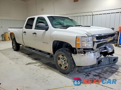 Czwarte zdjęcie samochodu z boku: 2013 CHEVROLET SILVERADO K2500 HEAVY DUTY VIN:1GC1KVCG1DF144180 - miniatura