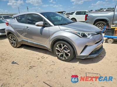Czwarte zdjęcie samochodu z boku: 2018 TOYOTA C-HR XLE PREMIUM VIN:NMTKHMBX2JR039964 - miniatura