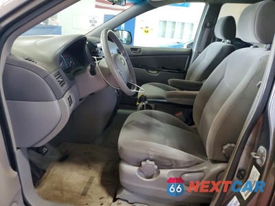 Zdjęcie 7 z 13 samochodu: 2004 TOYOTA SIENNA LE 7 PASSENGER VIN:5TDZA23C04S161876 - miniatura