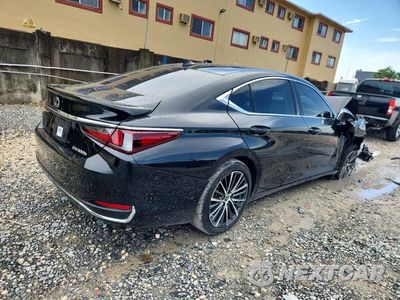 Trzecie zdjęcie samochodu z tyłu: 2025 LEXUS ES 300H BASE VIN:58ADA1C16SU069641 - miniatura