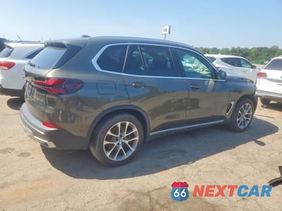 Trzecie zdjęcie samochodu z tyłu: 2025 BMW X5 XDRIVE40I VIN:5UX23EU05S9W72060 - miniatura