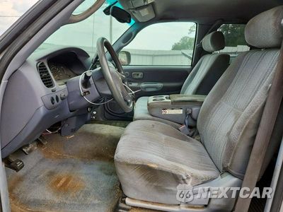 Zdjęcie 7 z 12 samochodu: 2001 TOYOTA TUNDRA SR5 VIN:5TBBT44151S210434 - miniatura
