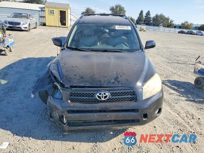 Piąte zdjęcie samochodu w środku: 2006 TOYOTA RAV4 BASE VIN:JTMBD33V666021415 - miniatura