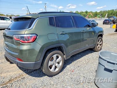 Trzecie zdjęcie samochodu z tyłu: 2019 JEEP COMPASS LATITUDE VIN:3C4NJDBB2KT815282 - miniatura