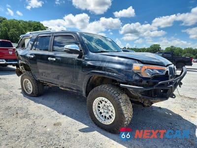 Czwarte zdjęcie samochodu z boku: 2017 TOYOTA 4RUNNER SR5 PREMIUM VIN:JTEBU5JR6H5429919 - miniatura