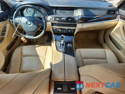 Zdjęcie 8 z 12 samochodu: 2013 BMW 528 XI VIN:WBAXH5C58DD110060 - miniatura