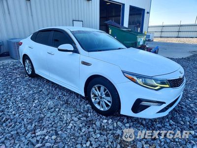 Czwarte zdjęcie samochodu z boku: 2019 KIA OPTIMA LX VIN:5XXGT4L39KG275595 - miniatura