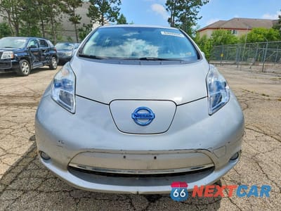 Piąte zdjęcie samochodu w środku: 2012 NISSAN LEAF SV VIN:JN1AZ0CP6CT020729 - miniatura