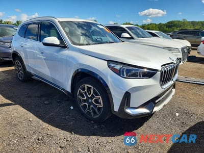 Czwarte zdjęcie samochodu z boku: 2025 BMW X1 XDRIVE28I VIN:WBX73EF05S5388927 - miniatura