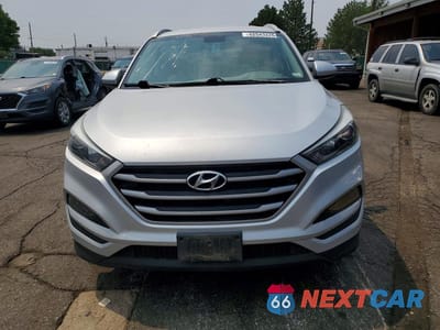 Piąte zdjęcie samochodu w środku: 2018 HYUNDAI TUCSON SEL VIN:KM8J3CA40JU677022 - miniatura