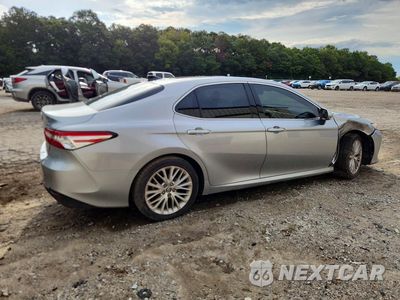Trzecie zdjęcie samochodu z tyłu: 2018 TOYOTA CAMRY XLE V6 VIN:4T1BZ1HKXJU020949 - miniatura