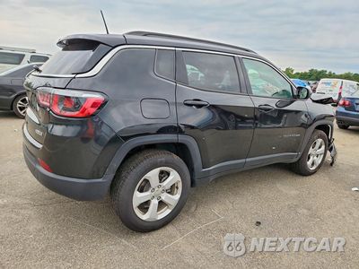 Trzecie zdjęcie samochodu z tyłu: 2020 JEEP COMPASS LATITUDE VIN:3C4NJDBB2LT115876 - miniatura