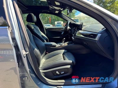 Zdjęcie 8 z 13 samochodu: 2018 BMW 530 XI VIN:WBAJA7C59JWA74016 - miniatura