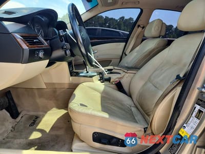 Zdjęcie 7 z 12 samochodu: 2010 BMW 528 I VIN:WBANU5C55AC363583 - miniatura