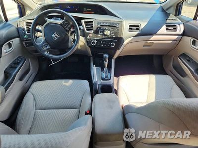 Zdjęcie 8 z 13 samochodu: 2015 HONDA CIVIC LX VIN:19XFB2F5XFE215517 - miniatura