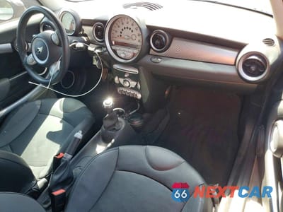 Zdjęcie 8 z 12 samochodu: 2009 MINI COOPER S VIN:WMWMF73569TT97366 - miniatura