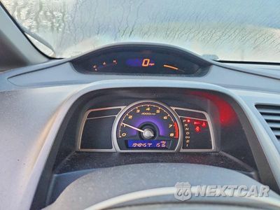 Zdjęcie 9 z 12 samochodu: 2007 HONDA CIVIC LX VIN:1HGFA16507L008478 - miniatura