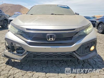 Piąte zdjęcie samochodu w środku: 2017 HONDA CIVIC SPORT VIN:SHHFK7H46HU425738 - miniatura