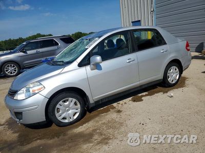 2010 NISSAN VERSA 1.8 S 3N1BC1AP8AL467319 - główne zdjęcie licytacji z USA - miniatura