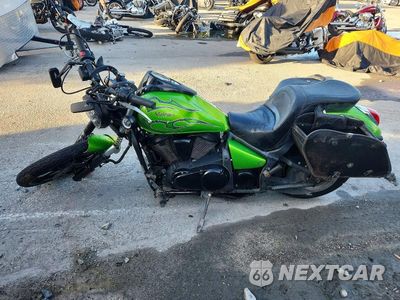 Trzecie zdjęcie samochodu z tyłu: 2014 KAWASAKI VN900 C VIN:JKAVN2C15EA057359 - miniatura